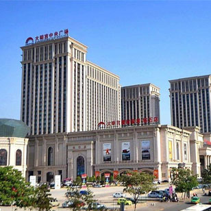 大明宮中央廣場(chǎng)（安裝電梯64臺）